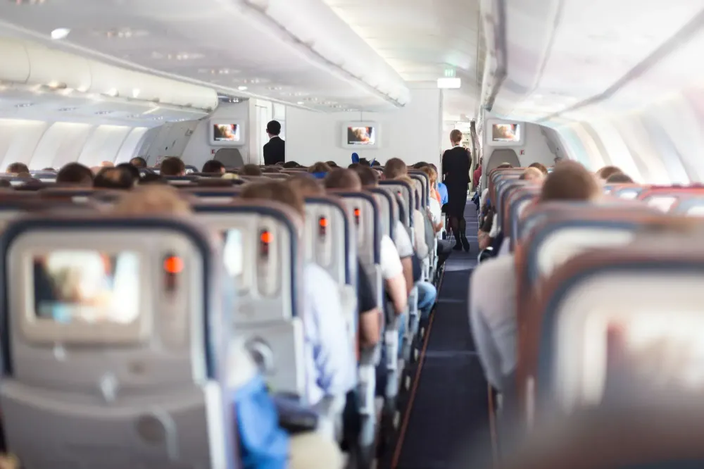 5 Foods to Avoid Before Flying